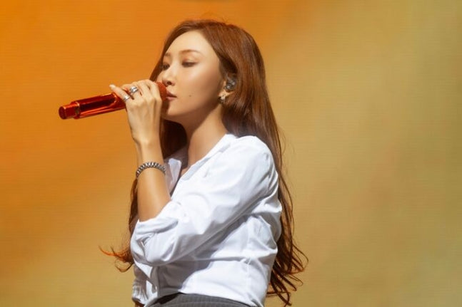 Hwasa Successfully Concludes Singapore Fan Con, Expresses Heartfelt Gratitude