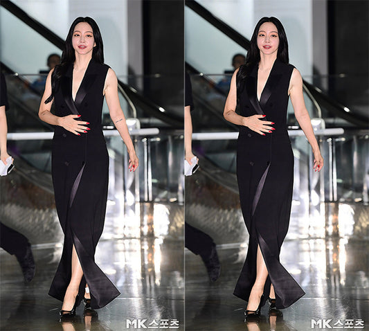 Han Ye-seul Stuns in Daring Black Dress at Seoul Fashion Event