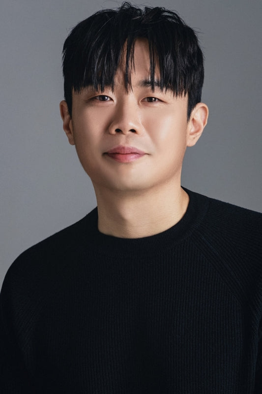 Allegations of School Violence Surface Against Actor Ahn Se-ha, Sparking Controversy and Support from Former Classmates