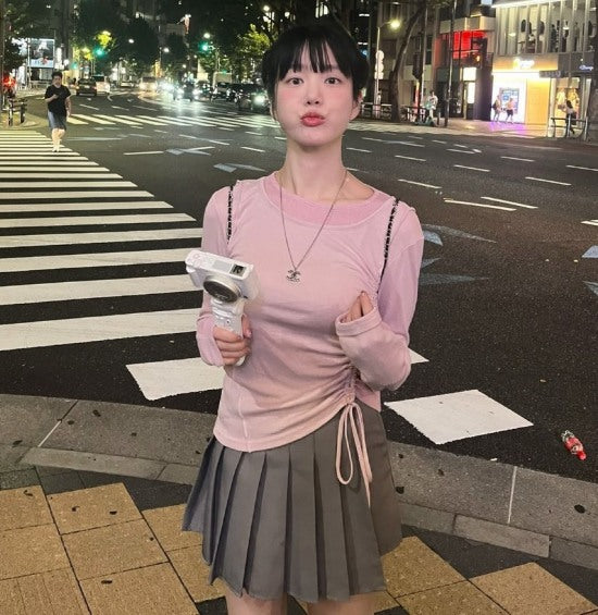 Actress Lee Yoo-bi Stuns in Daring Mini Dress During Tokyo Getaway