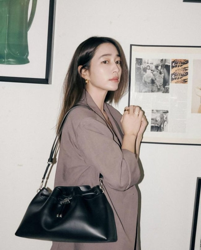 Im Jin-jin Stuns Fans with Effortlessly Elegant Look in New Social Media Post