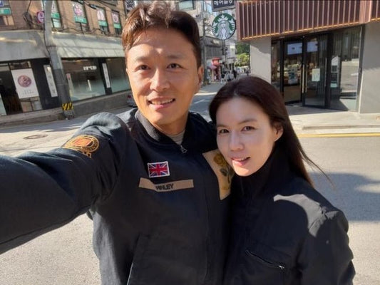 Actor Jin Tae-hyun Shares Charming Moment with Wife Park Si-eun, Sparks Joy Among Fans on Social Media - OUR K-POP