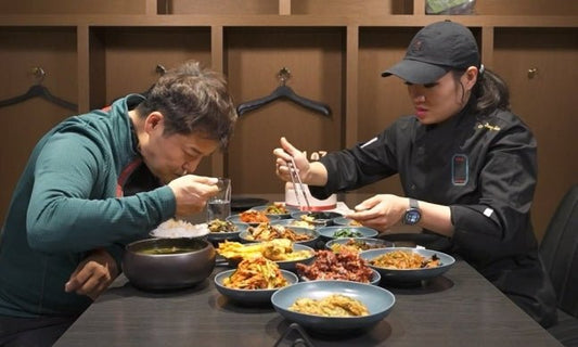 Chef Jeong Ji-sun Surprises Jeon Hyun-moo with Heartfelt Birthday Feast Ahead of His 47th Birthday on MBC's 'I Live Alone' - OUR K-POP