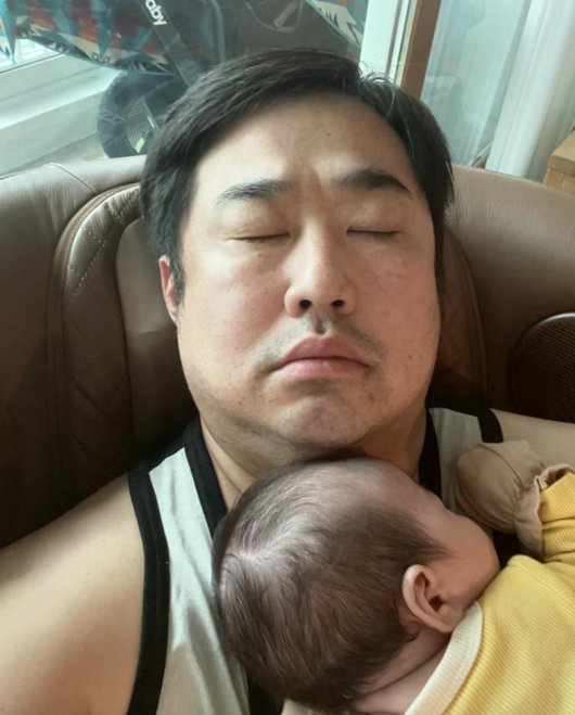 Comedian Kang Jae-joon Shares His Heartwarming Newborn Parenting Journey During the Holidays - OUR K-POP