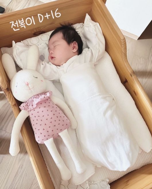 Comedian Park Soo-hong Shares Adorable Photos of His Newborn Daughter, Celebrating Her Growth as a 'Little Patriot' - OUR K-POP