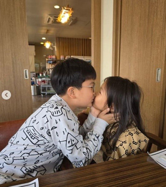 Jang Yoon-jeong’s Children Melt Hearts with Adorable Smooch in Recent Family Photo - OUR K-POP