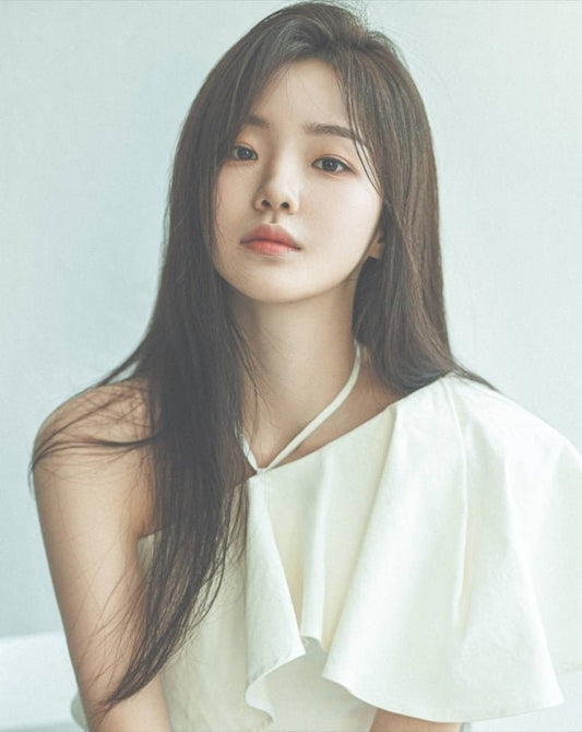 Rising Star Kang Na-eon Opens Up About Her Commitment to Acting and Eye-Catching Visuals in Recent Interview - OUR K-POP